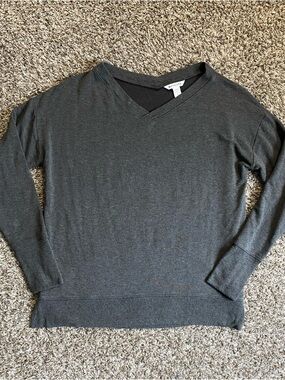 Athleta Coaster Luxe Sweatshirt Women’s L Gray V-neck Modal Soft Athleisure